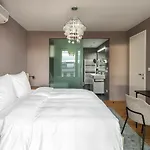 EMPIRENT Karlin Apartments