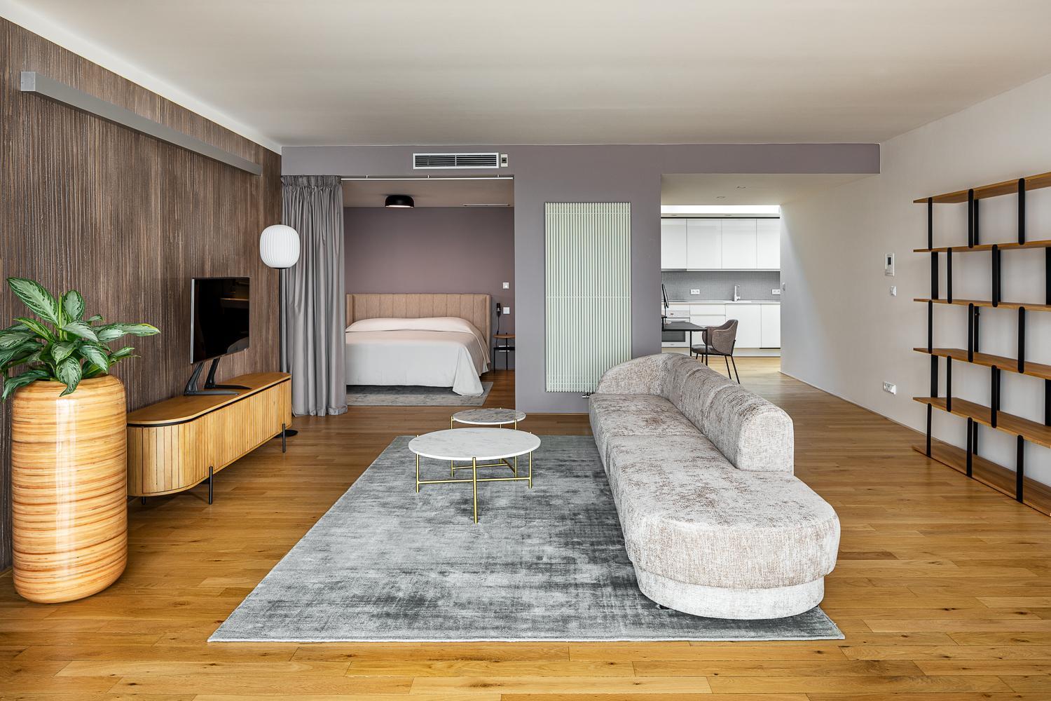 Empirent Karlin Aparthotel