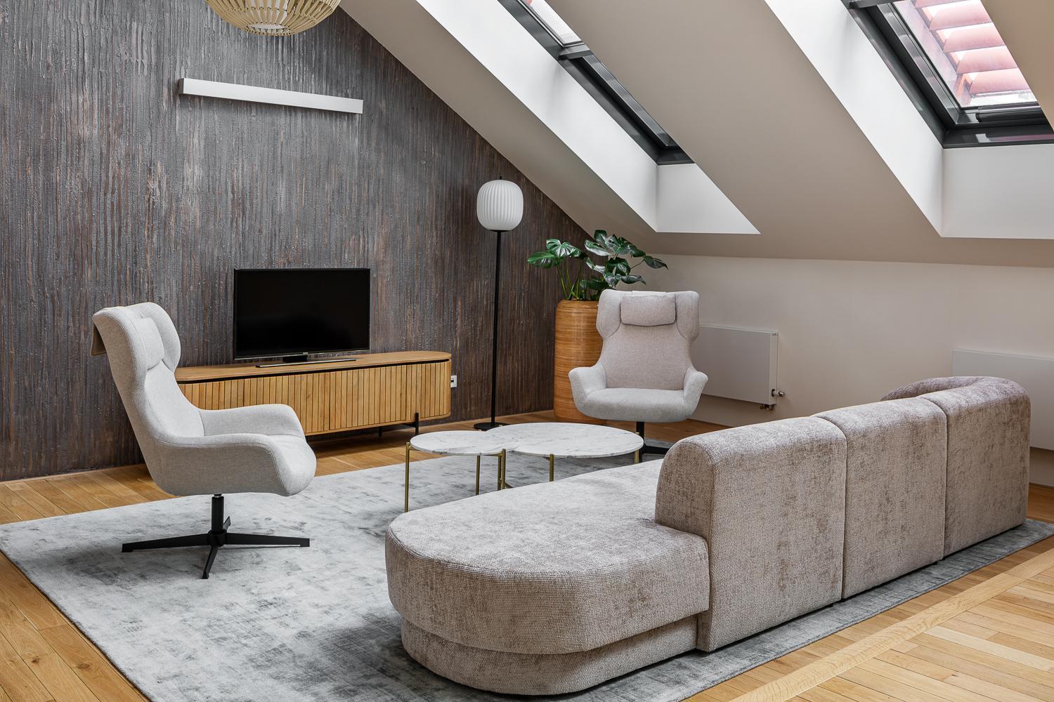 Empirent Karlin Aparthotel 4*