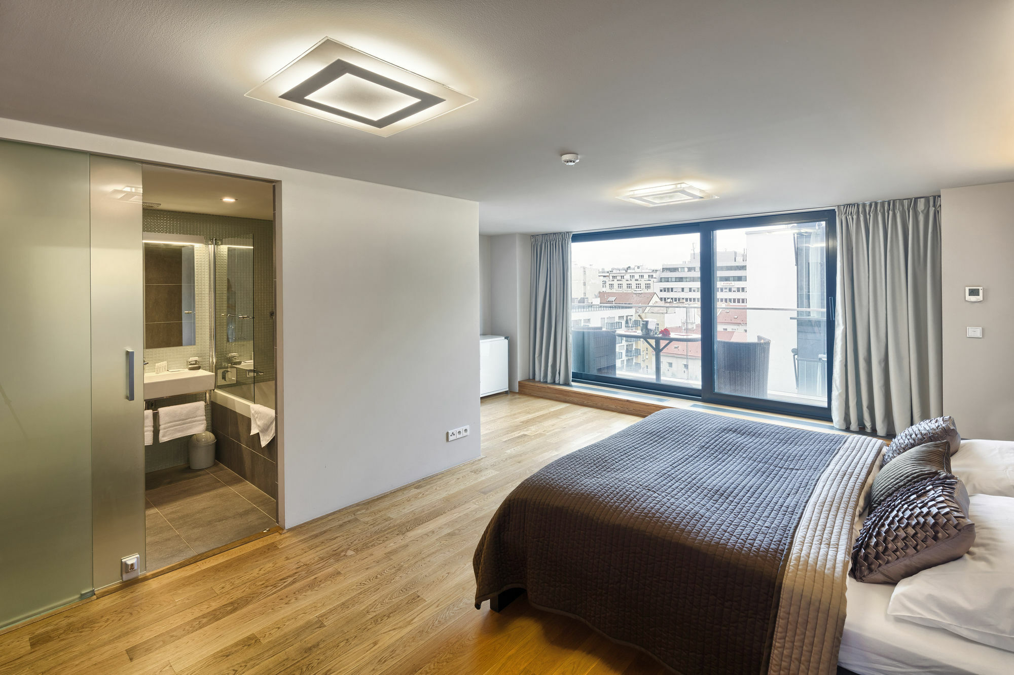 Aparthotel Empirent Karlin
